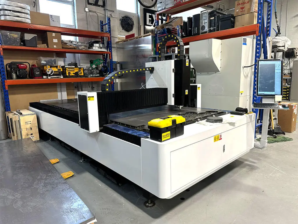 Installation of Mikon machinery Fiber Laser installed in IDY-Print for developing their business
