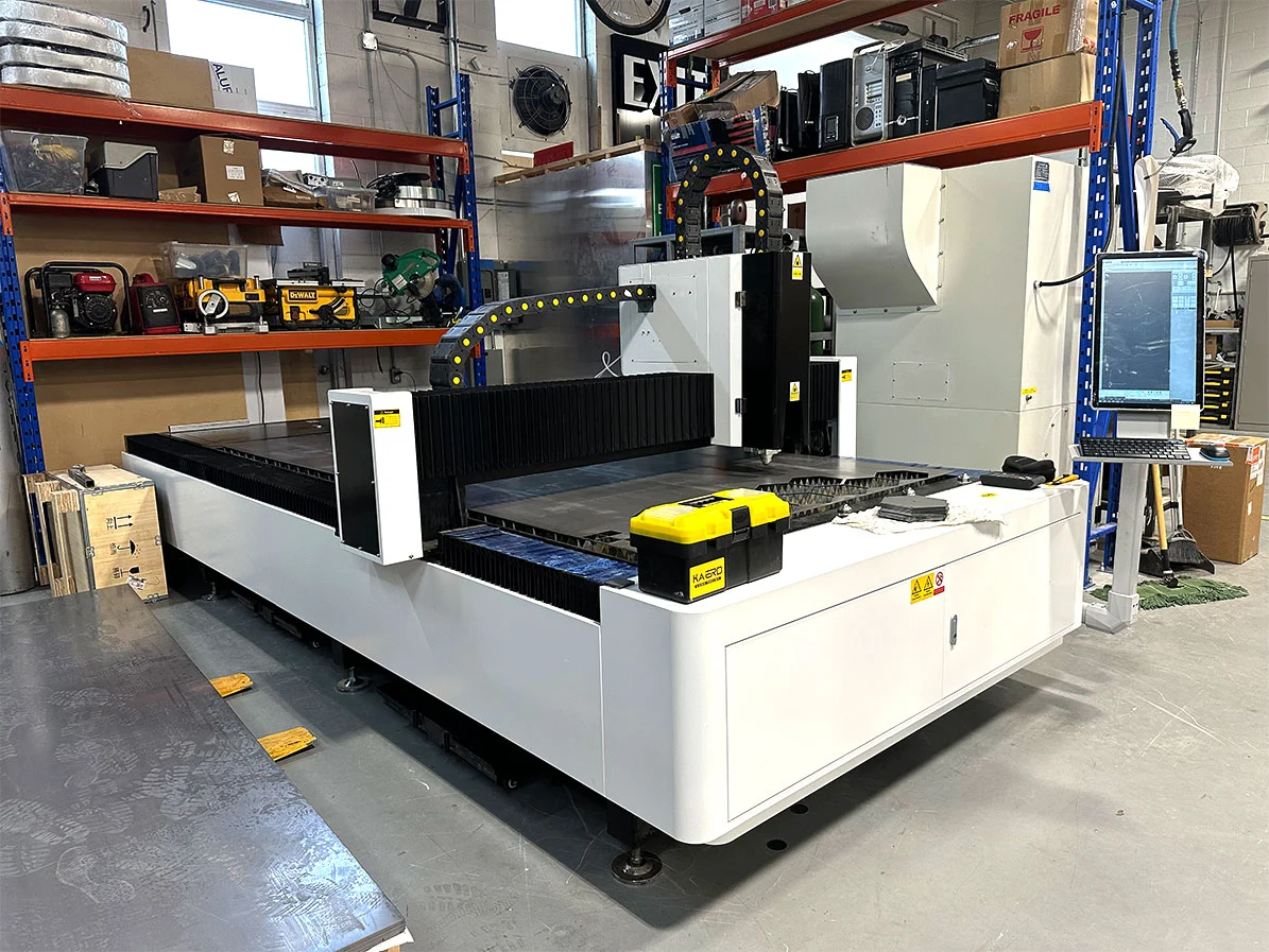 Installation of Mikon machinery Fiber Laser installed in IDY-Print for developing their business