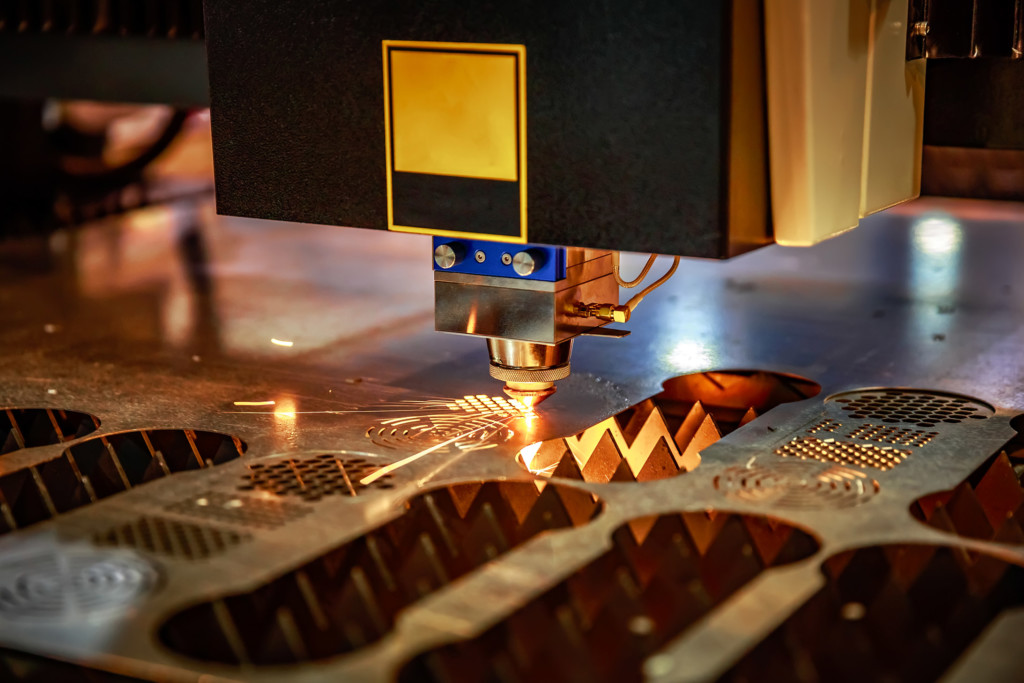 In-the-metal-fabrication-industry,-CNC-machining-significantly-enhances-production-across-critical-sectors
