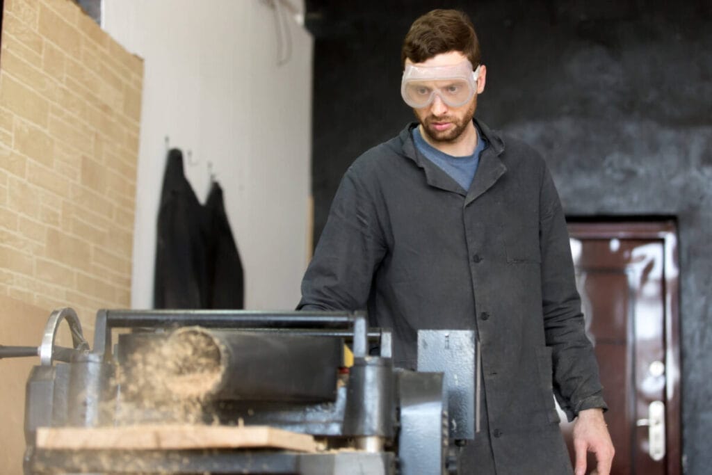 Beyond-performance-considerations,-dust-collection-systems-play-a-crucial-role-in-workplace-safety-and-regulatory-compliance.